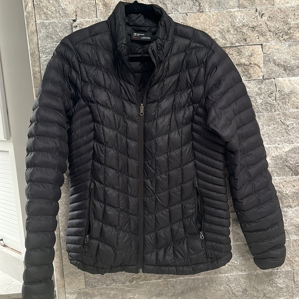 Marmot Black Puffer Coat. Size Large.